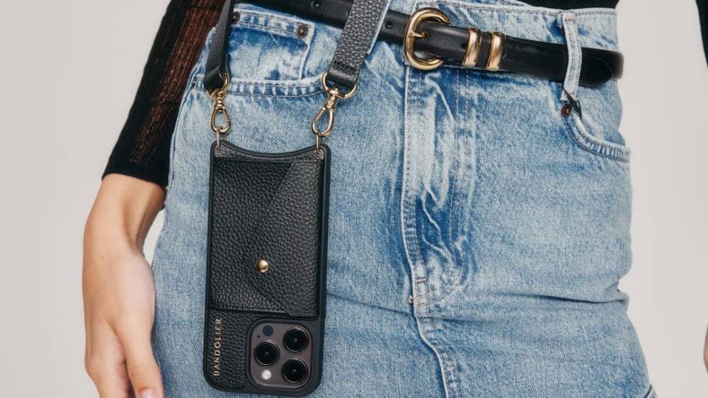 10 Stylish Crossbody Phone Cases That Will Keep Your Device Secure