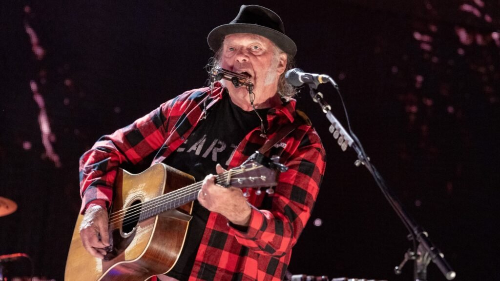 Neil Young Shares Rare Video of ‘Silver and Gold’ Performance